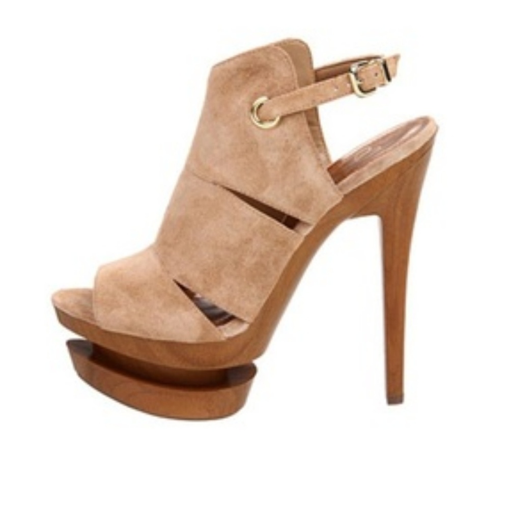 Jessica Simpson high heels